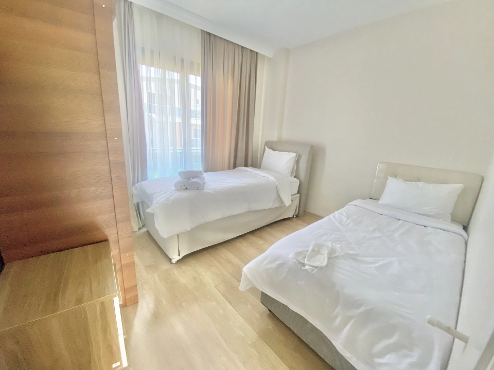 ملکی با چشم انداز دیدنی و معماری چشم نواز