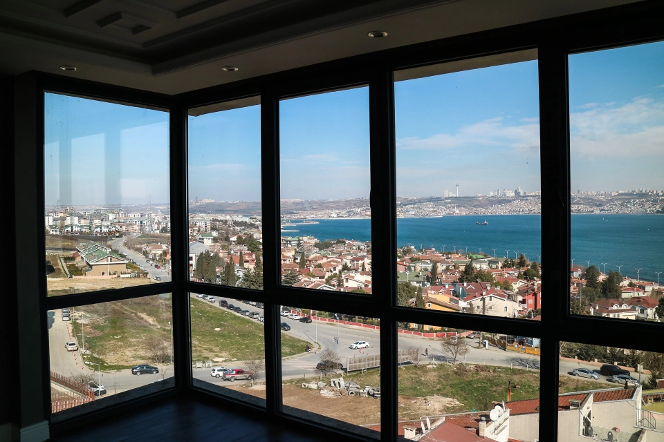 Villas and duplexes suitable for Turkish nationality with sea views in Buyukcekmece