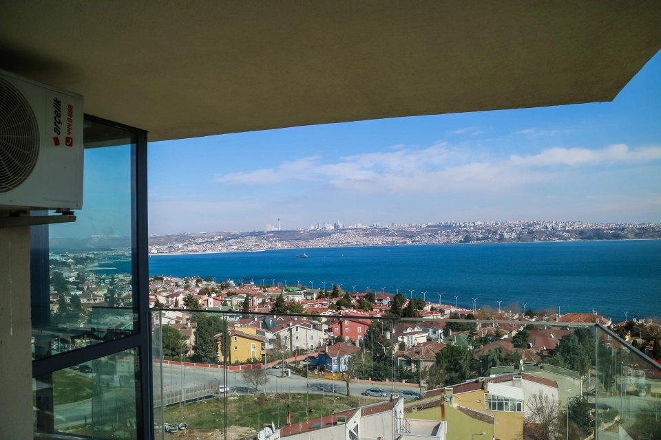 Villas and duplexes suitable for Turkish nationality with sea views in Buyukcekmece