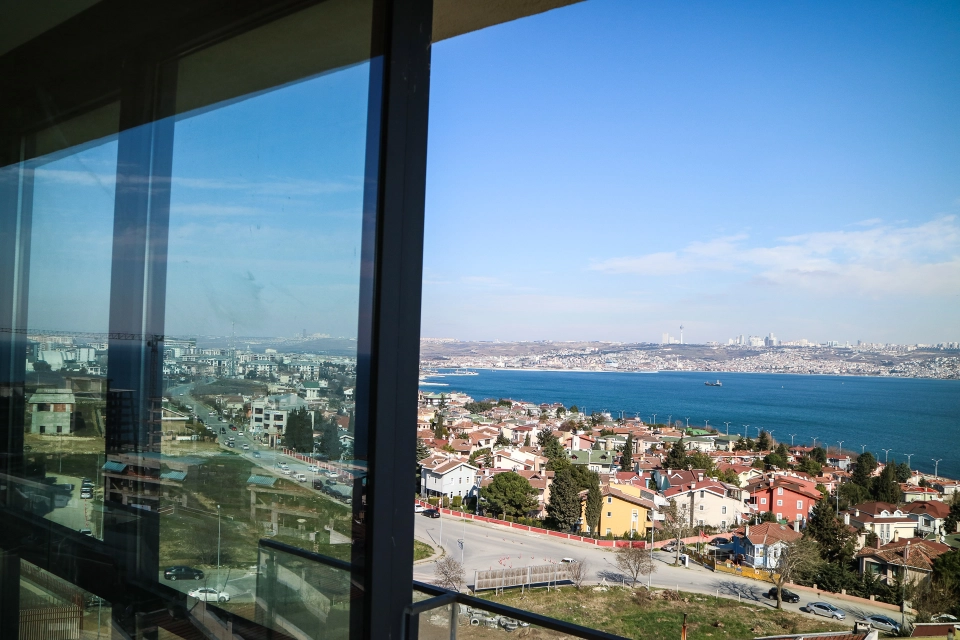 Villas and duplexes suitable for Turkish nationality with sea views in Buyukcekmece