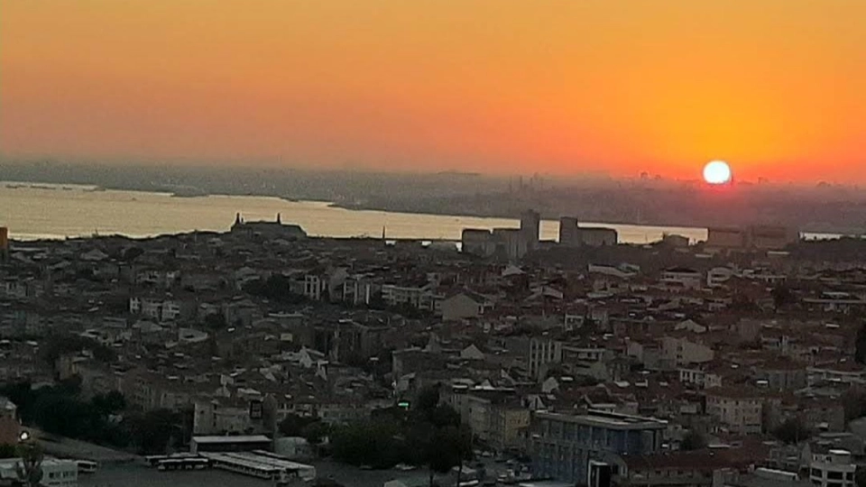 Flats with views of the Marmara Sea, the city and the camlica