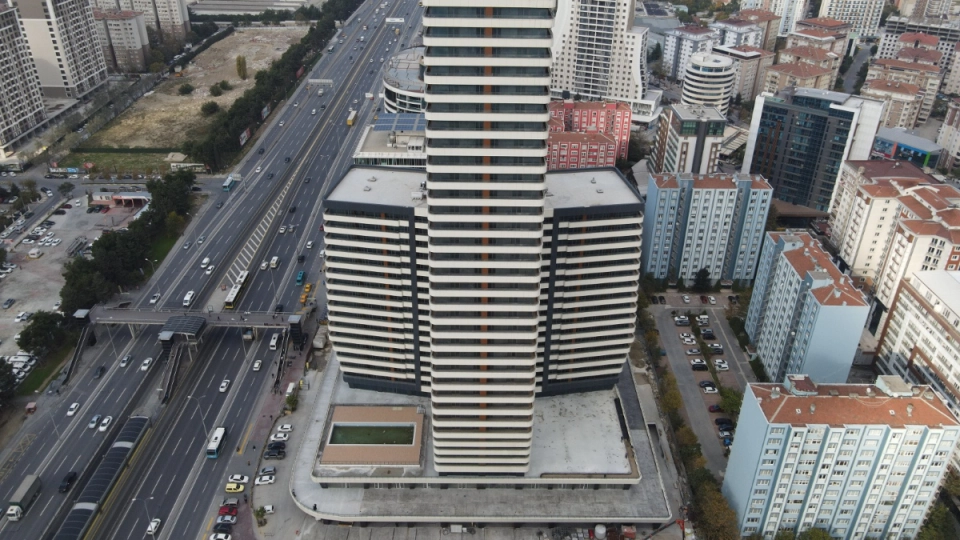 Live by the Sea, near Metrobus & Highway: A Home You Can Buy Now!