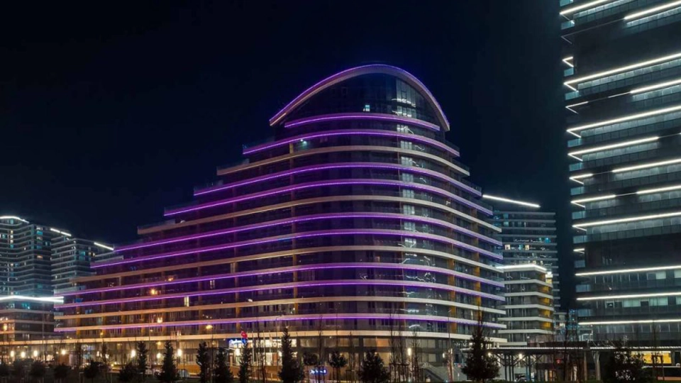 Fully Furnished Apartments with Rental Guarantee Offered in Prime Location